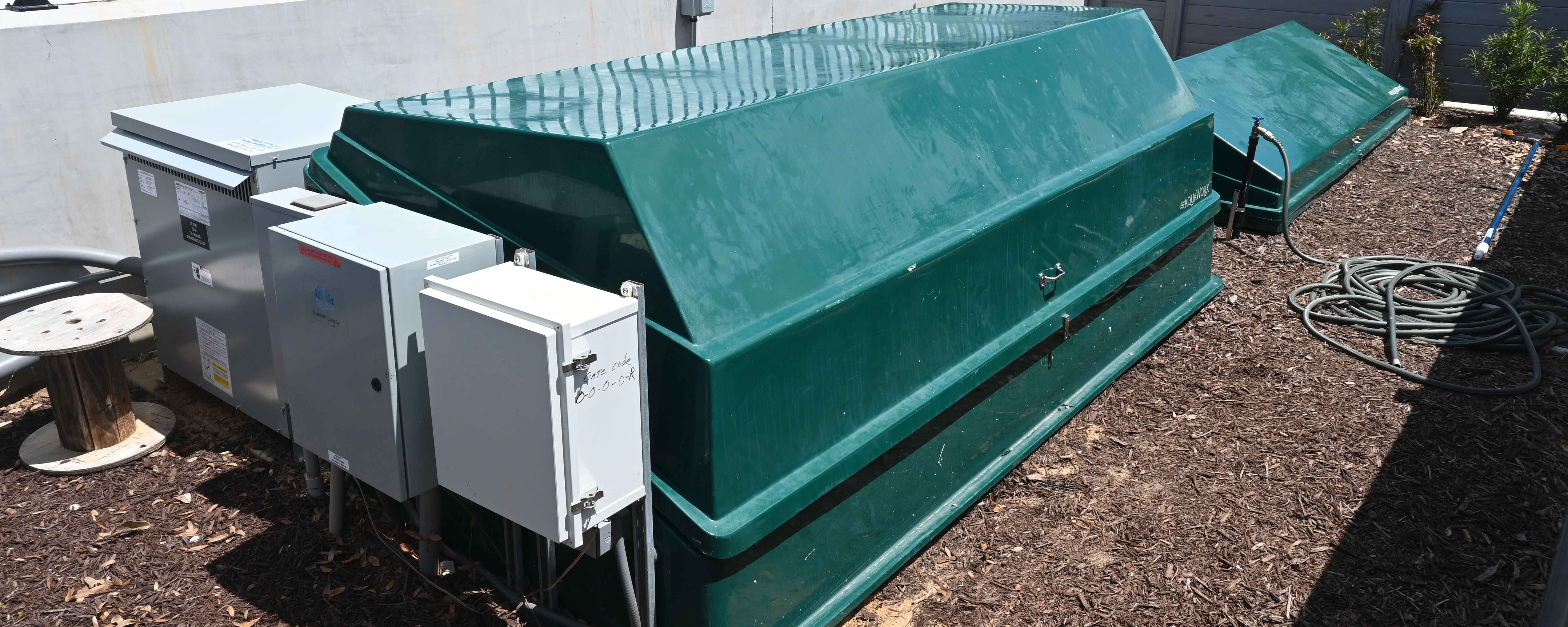 Left side view of the AquaWorx Vacuum Cartridge filtration system